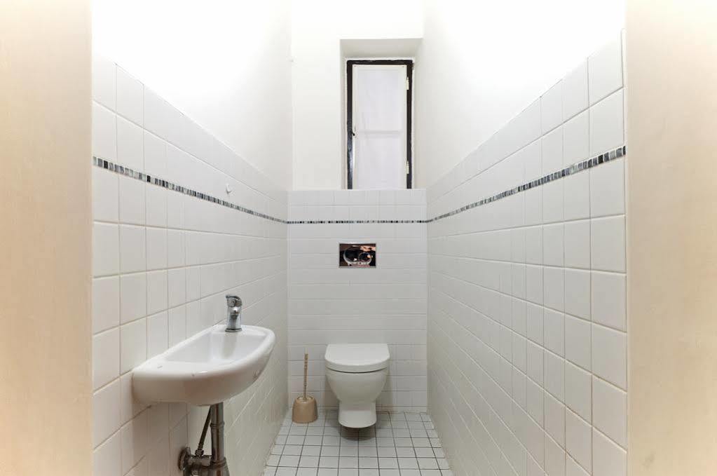 Gallery Hostel Prag Exteriör bild